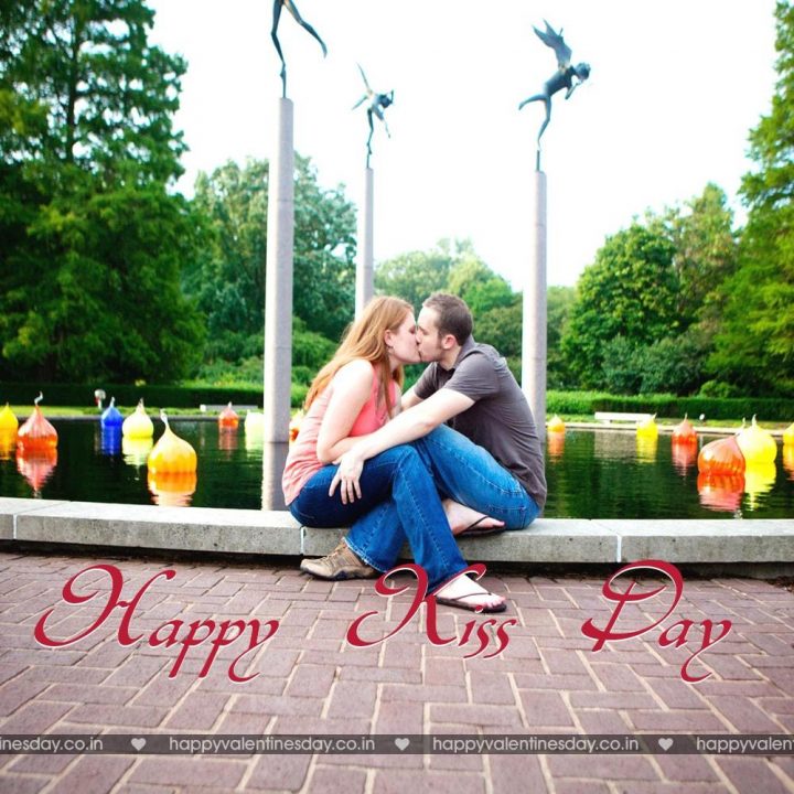 Kiss Day – free anniversary cards